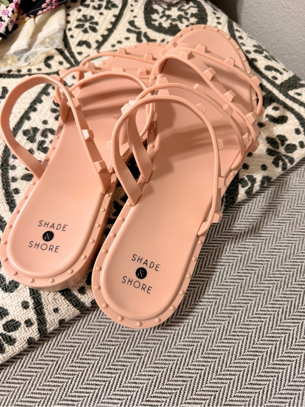Shade & Shore Blush Pink Studded Jelly Sandals - Picture 2 of 3